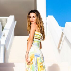 Elizabeth Chambers is a renowned television personality