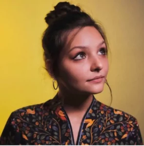 Lydia aka Cassady Mcclincy