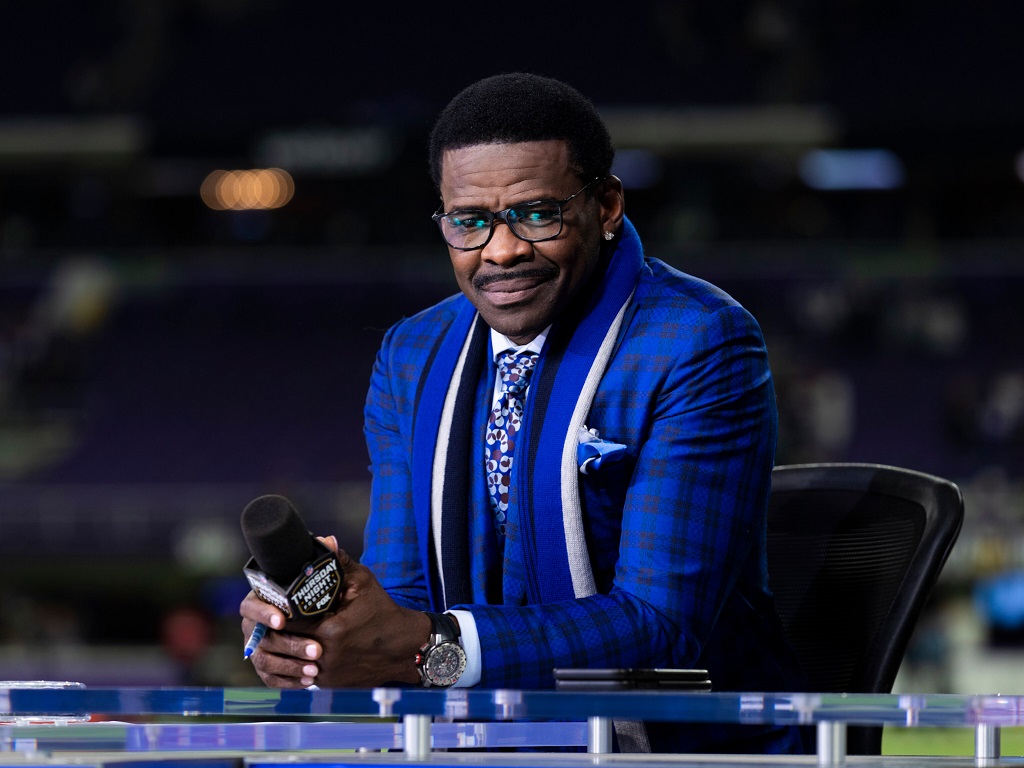 Meet Michael Irvin’s Siblings: 9 Sisters & 7 Brothers