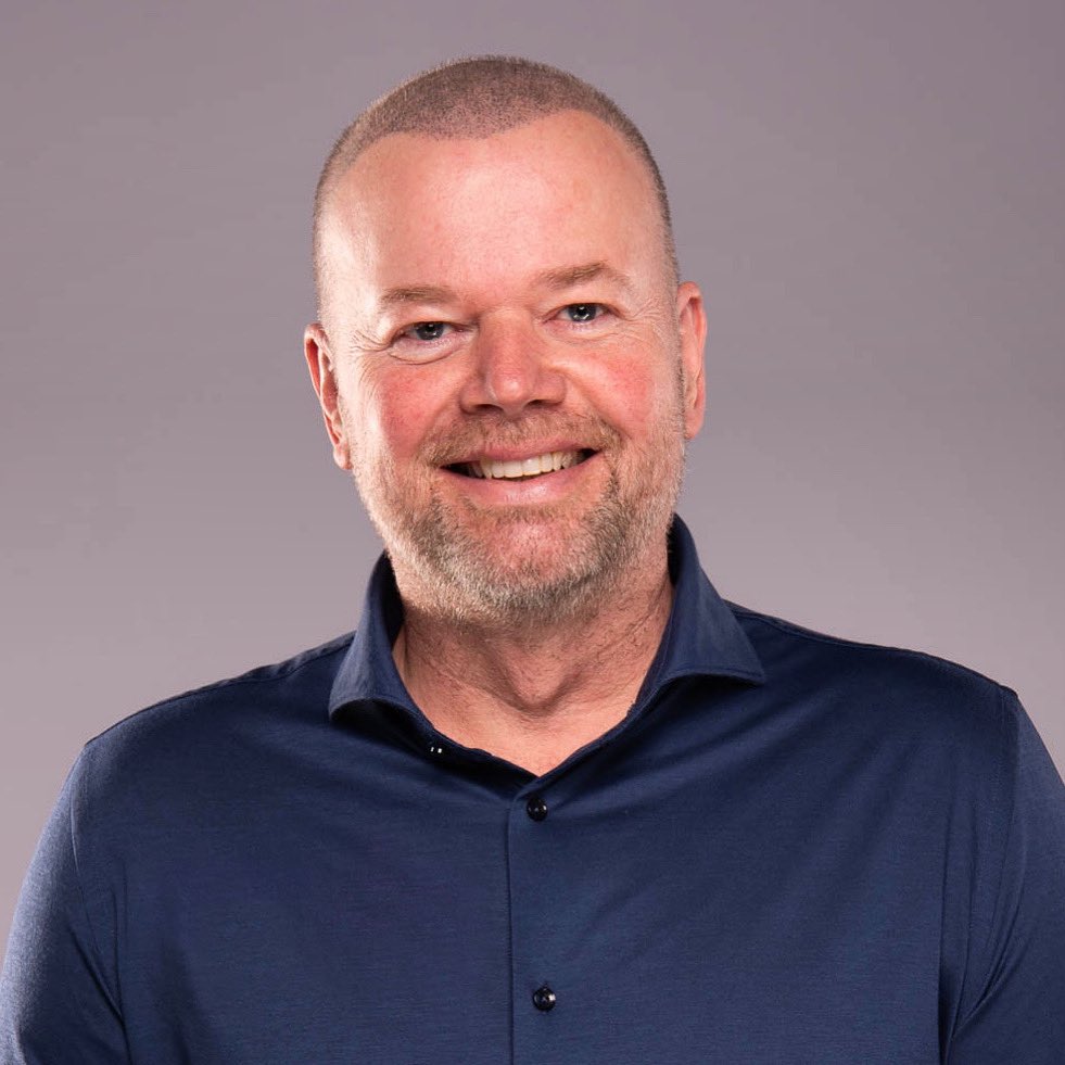 Silvia Walraven (Raymond van Barneveld Wife) Lost Her New Boyfriend