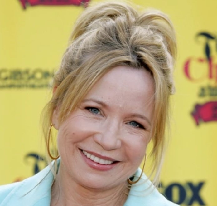 Did Debra Jo Rupp Gone Through Plastic Surgery? Latest Appearance And