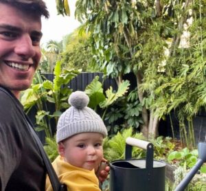 Moises Henriques with his boy