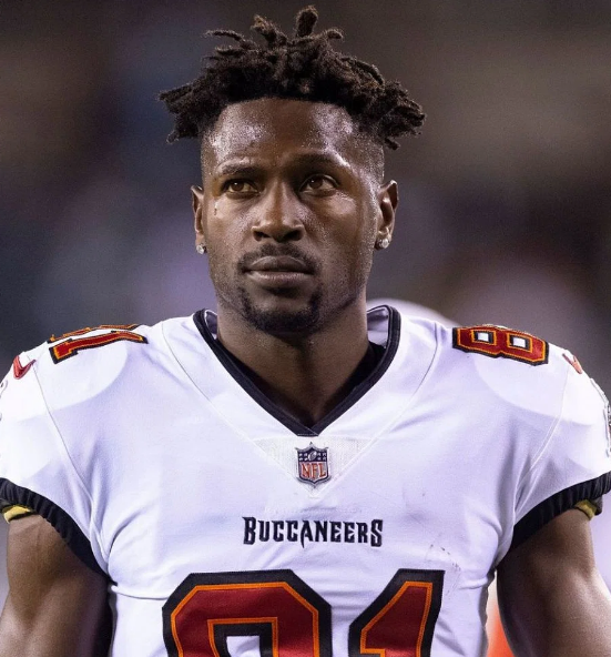 Is A.J. Brown Related to Antonio Brown? What to Know About Eagles WR's