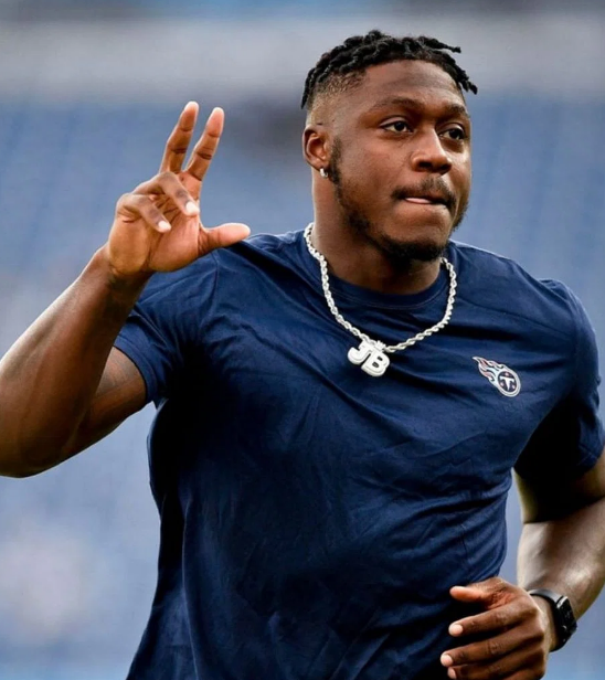 Is A.J. Brown Related to Antonio Brown? What to Know About Eagles WR's