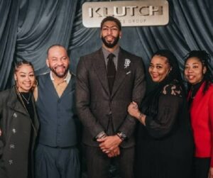 Anthony Davis with family