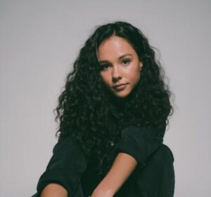 Breanna Yde 