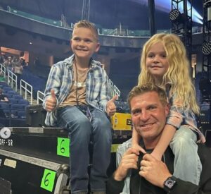 Clint Bowyer with kids