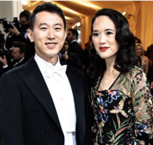 Chew Shou Zi with Wife