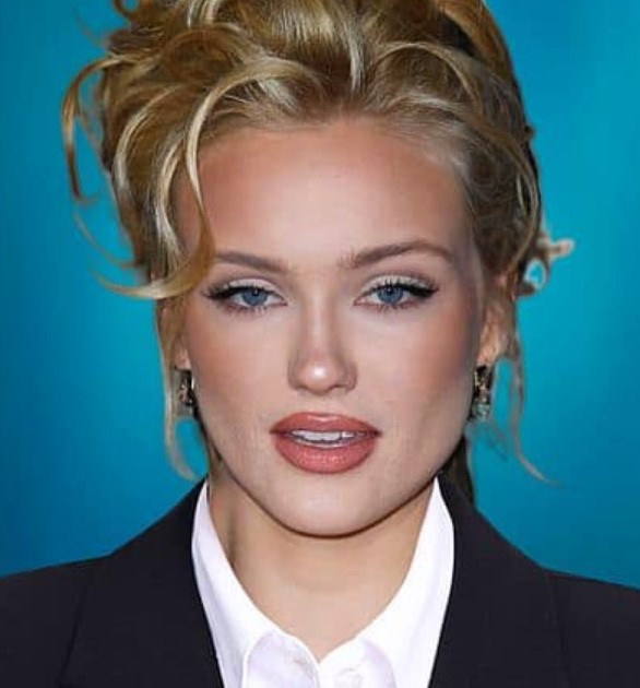 Chloe Rose Robertson: Parents (Michelle Robertson and Steve Robertson ...