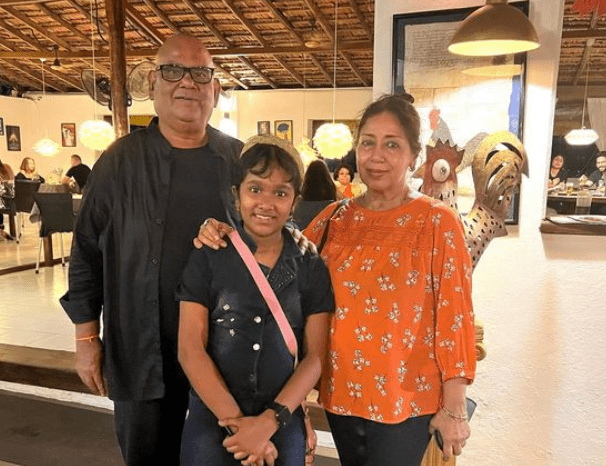 Shashi Kaushik With Family