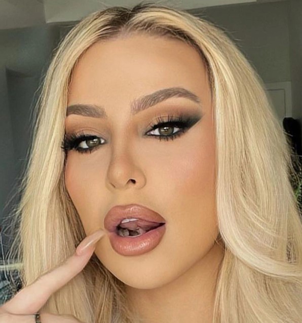 Tana Mongeau: Parents, Age, Bio, Wiki, Ethnicity, Family, Controversy
