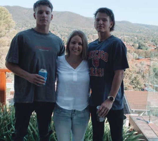 Antonio Loiacono shared a photo with his beloved mother and his brother