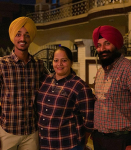 Arshdeep Singh with his Parents