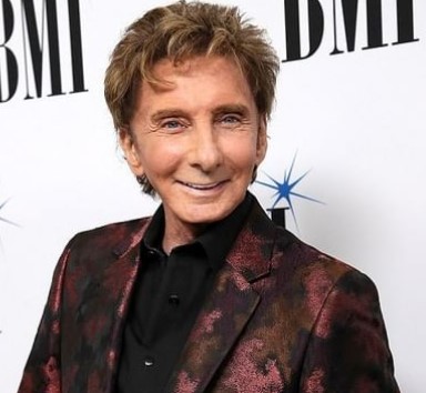Barry Manilow: Does He Wear a Wig? Plastic Surgery, Pet Dog and More