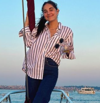 Kristen Vaganos: Age, Bio/Wiki, Career And More About New Molly Recast