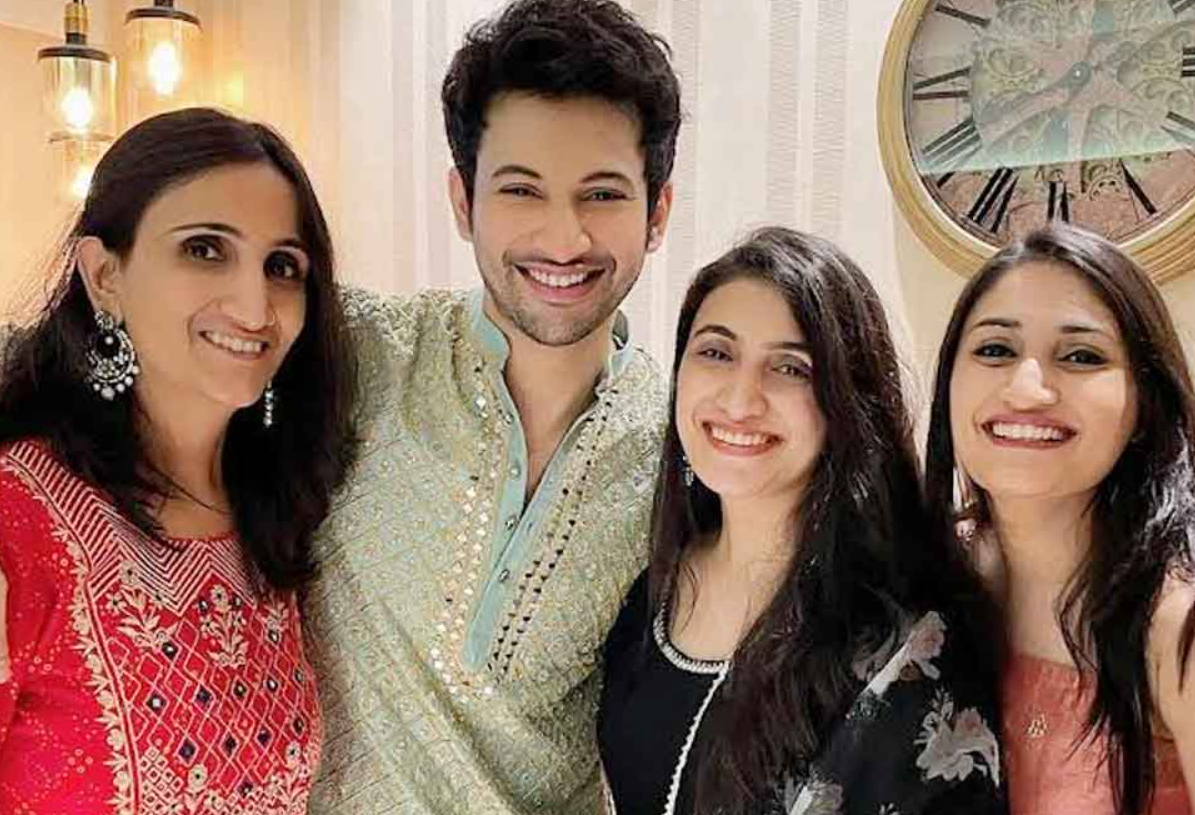 Rohit Saraf's Siblings Brother And Sistter, Parents, Ethnicity And Career