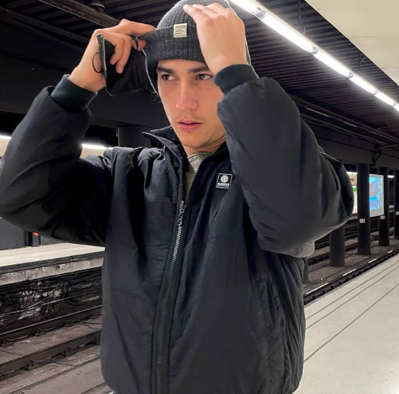 Enzo Vogrincic (Actor): Dating Life, Age, How Tall Is He? Bio, Career