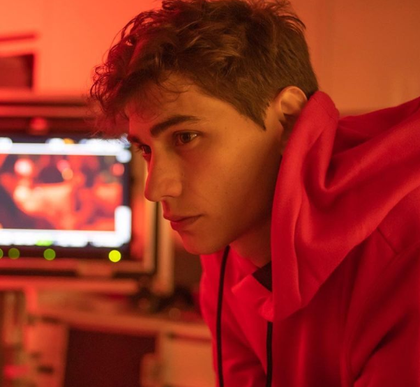 Enzo Vogrincic (Actor): Dating Life, Age, How Tall Is He? Bio, Career