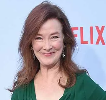 Valerie Mahaffey: Bio, Wiki, Age, Career, Personal Life, Height, Weight