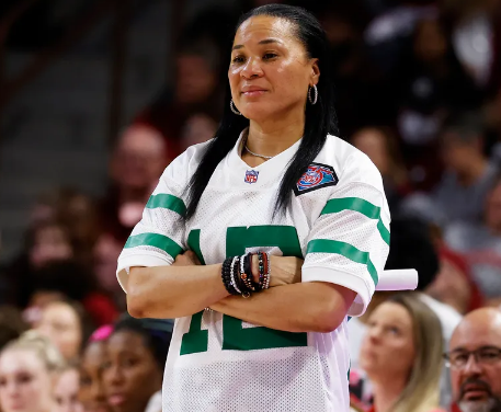 Dawn Staley Bio, Age, Career, Net Worth, Relationship Personal Life And