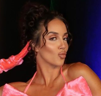Roxanne Perez's Triumphs Over Chelsea Green in Title Showdown, Career