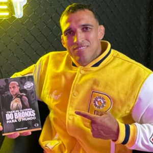 Charles Oliveira 
