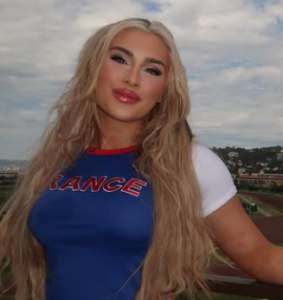 Tiffany Stratton: Meet Her Trainer and Mentors, Signature Moves, Net