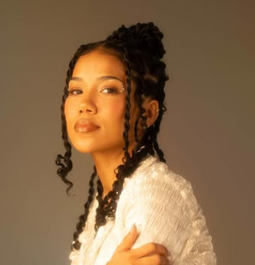 Jhené Aiko’s Free Massages for Firefighters Went Viral, Netizens