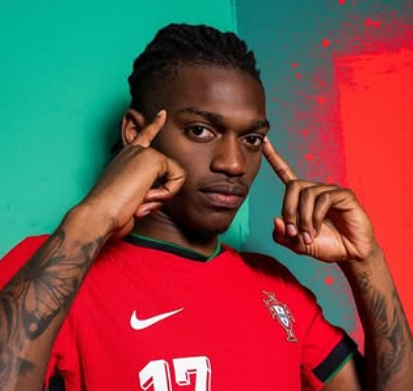 Rafael Leao's The €90M Debate: Work-Rate Concerns Spark Tension at ...