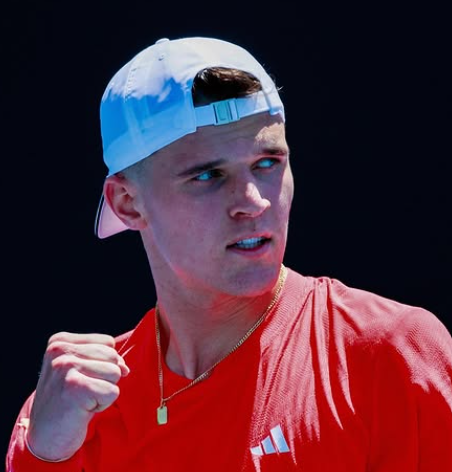 Fans in Disbelief as Jakub Mensik Upsets Jack Draper at Miami Open