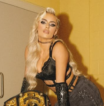 Mariah May Calls Out AEW Over Controversial Post and Red Carpet Premiere
