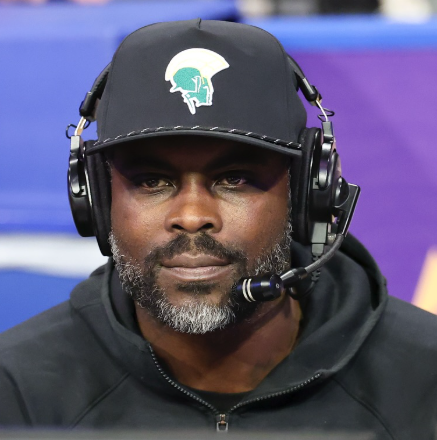 Michael Vick’s Wild Throw at Norfolk State Stuns Crowd and Terence Crawford