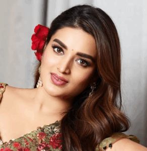 Nidhhi Agerwal  