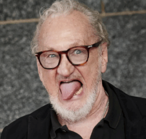 Robert Englund  