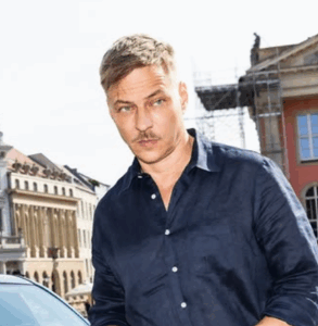 Tom Wlaschiha  
