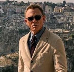Daniel Craig