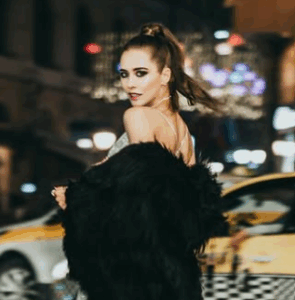 Angela Nikolau