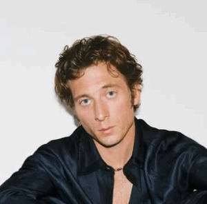 Jeremy Allen White