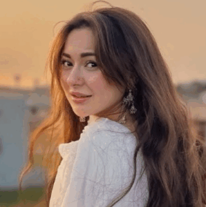 Hania Aamir