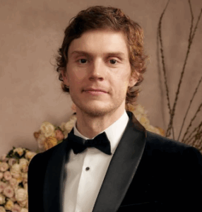 Evan Peters