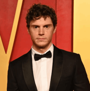 Evan Peters