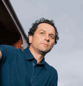 Matthew Rhys
