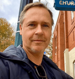 Chad Lowe
